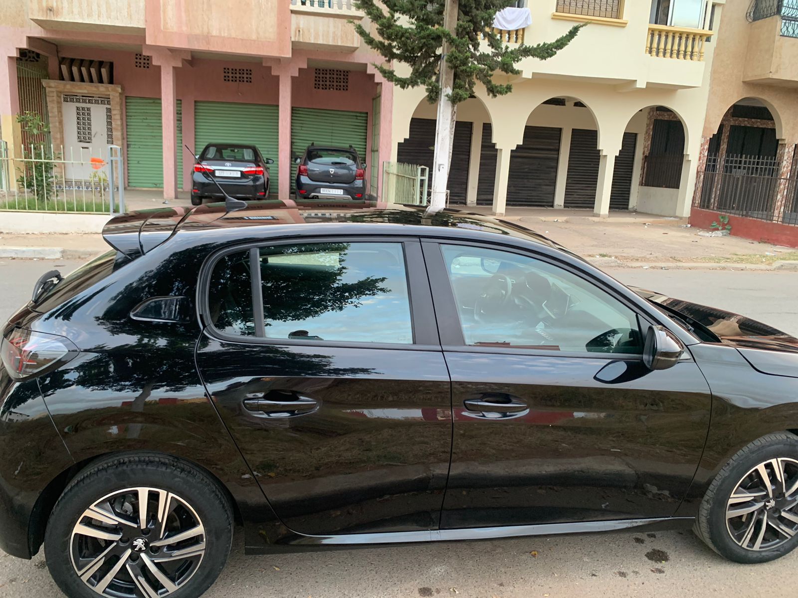 Lazrak auto Peugeot 208 2023 